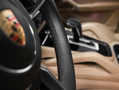 2023 Porsche Cayenne Base