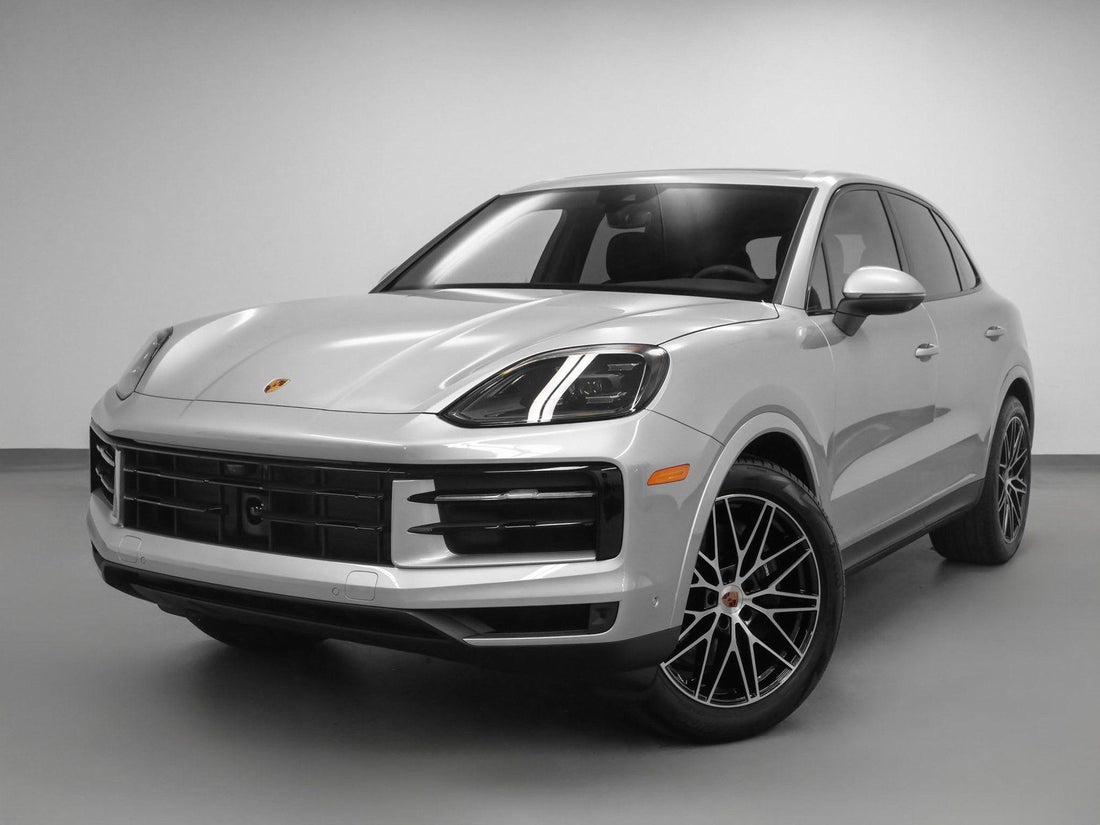 2025 Porsche Cayenne — photo 1 of 38