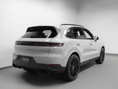 2026 Porsche Cayenne Base