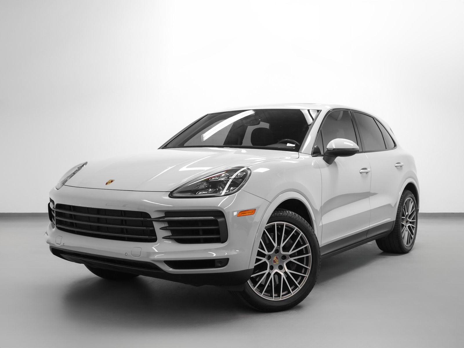 2023 Porsche Cayenne Platinum Edition's photo