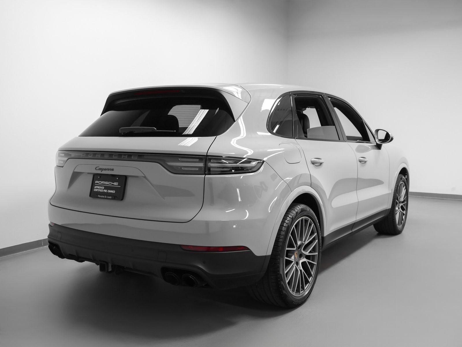 2023 Porsche Cayenne Platinum Edition