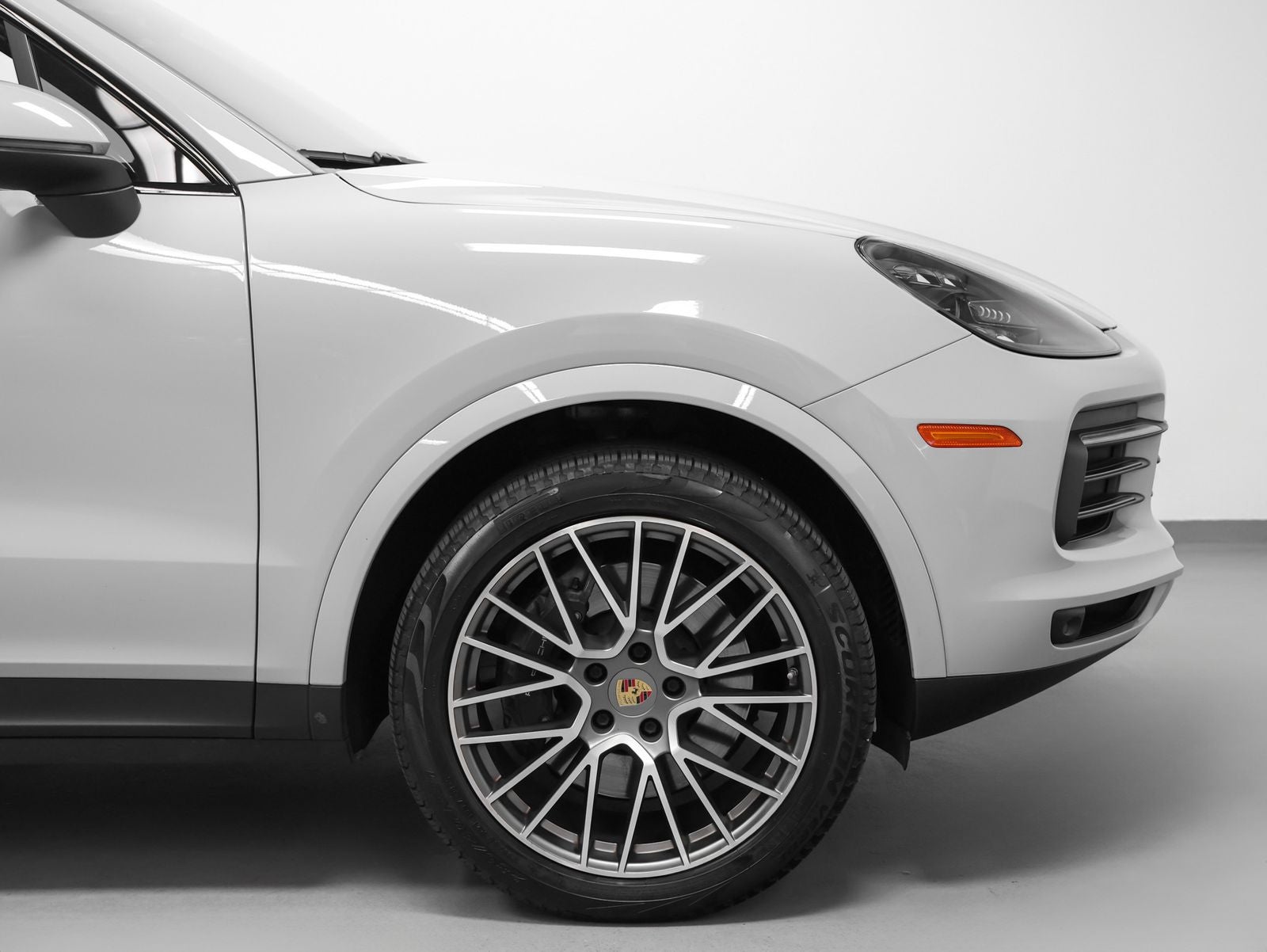 2023 Porsche Cayenne Platinum Edition