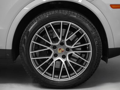 2023 Porsche Cayenne Platinum Edition