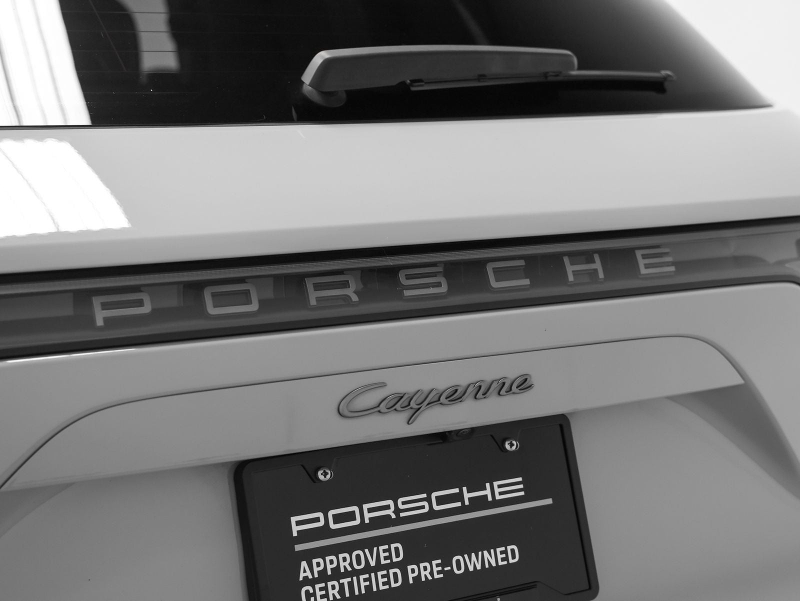 2023 Porsche Cayenne Platinum Edition