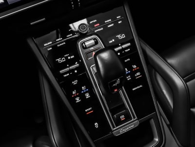 2023 Porsche Cayenne Platinum Edition