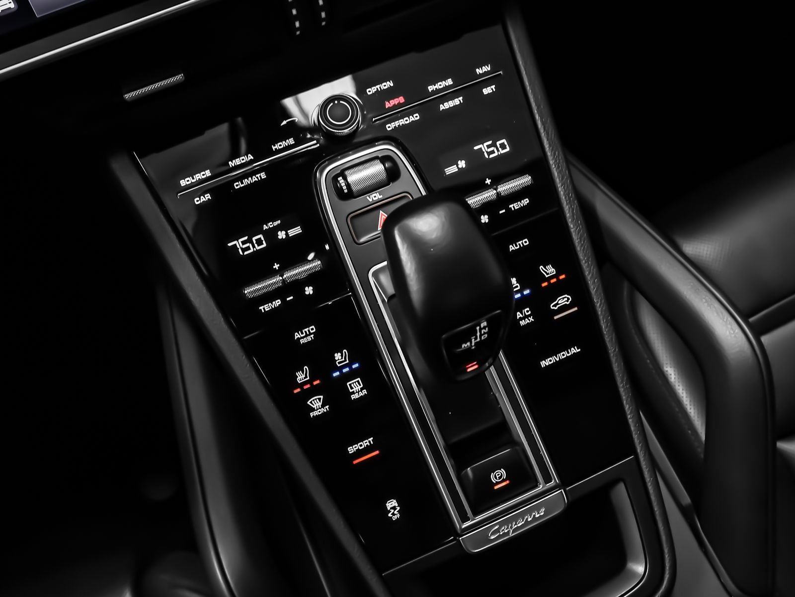 2023 Porsche Cayenne Platinum Edition