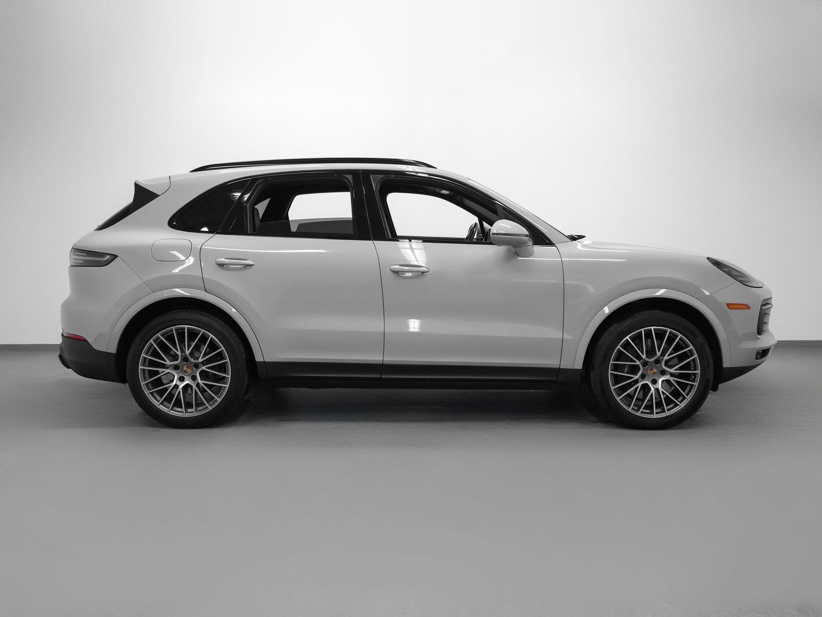 2022 Porsche Cayenne Cayenne Platinum Edition (MY22)