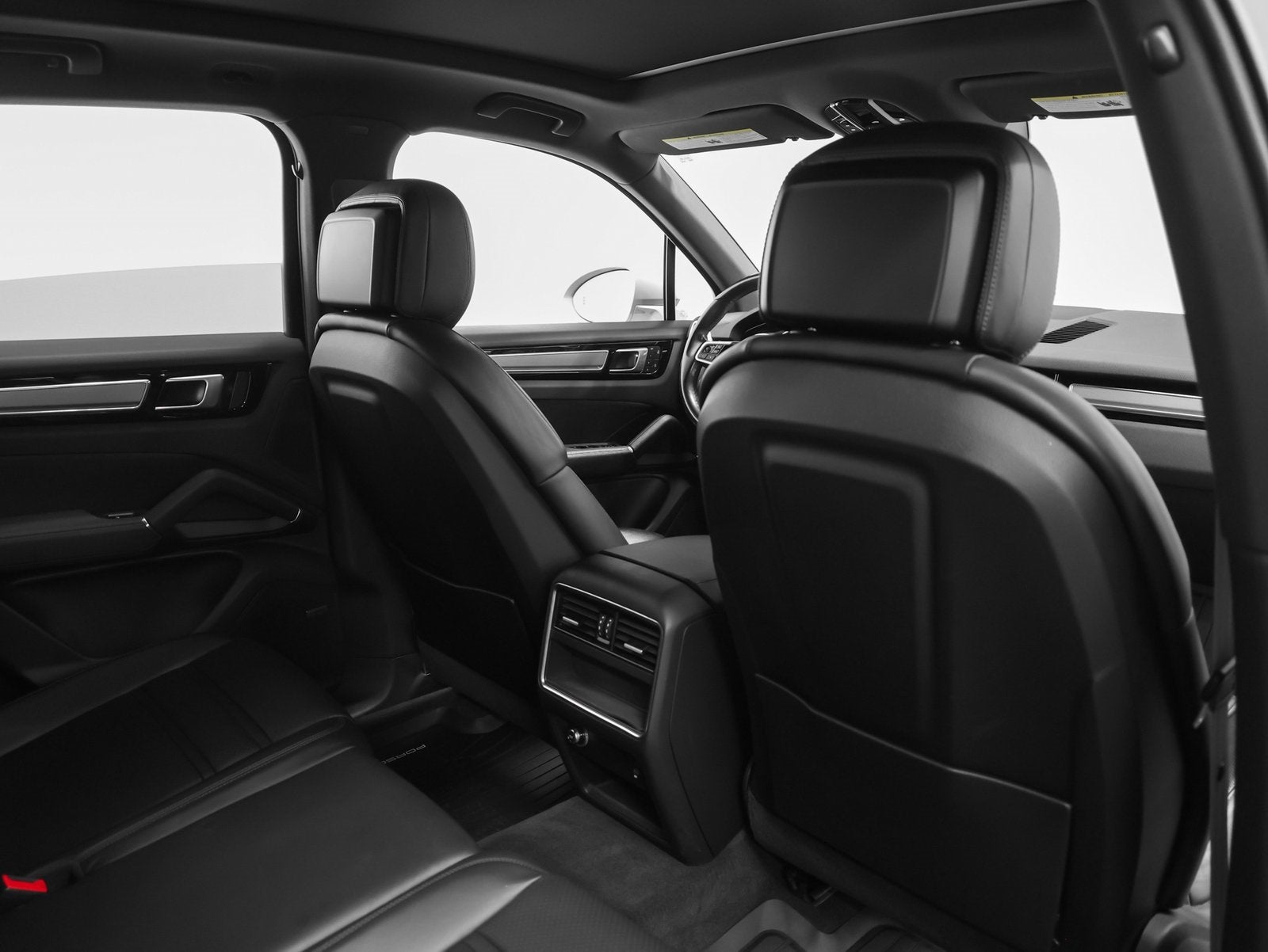 2022 Porsche Cayenne Cayenne Platinum Edition (MY22)