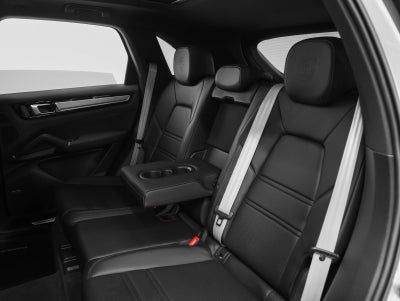 2022 Porsche Cayenne Cayenne Platinum Edition (MY22)