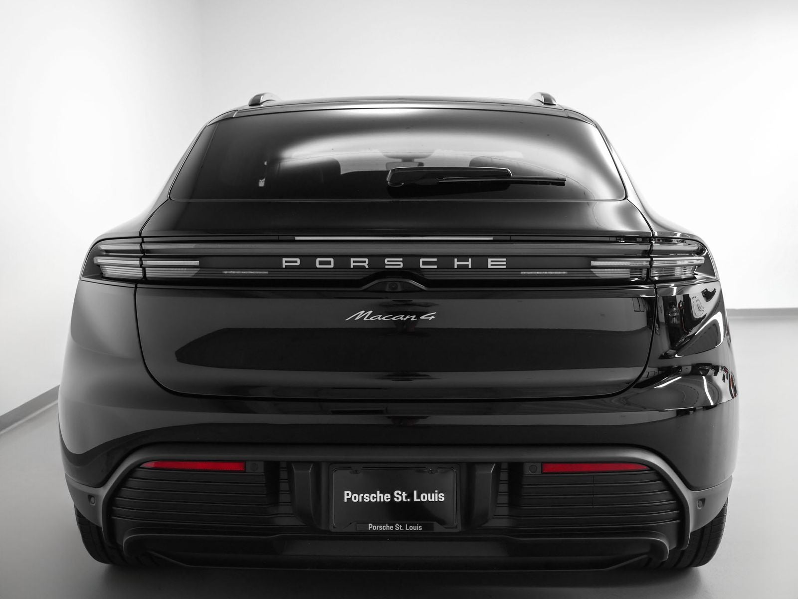 2025 Porsche Macan Electric 4