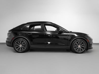 2025 Porsche Macan Electric 4