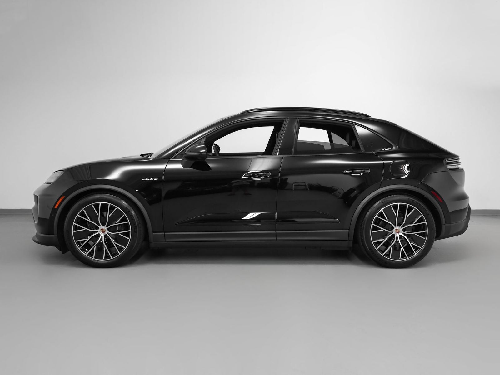2025 Porsche Macan Electric 4