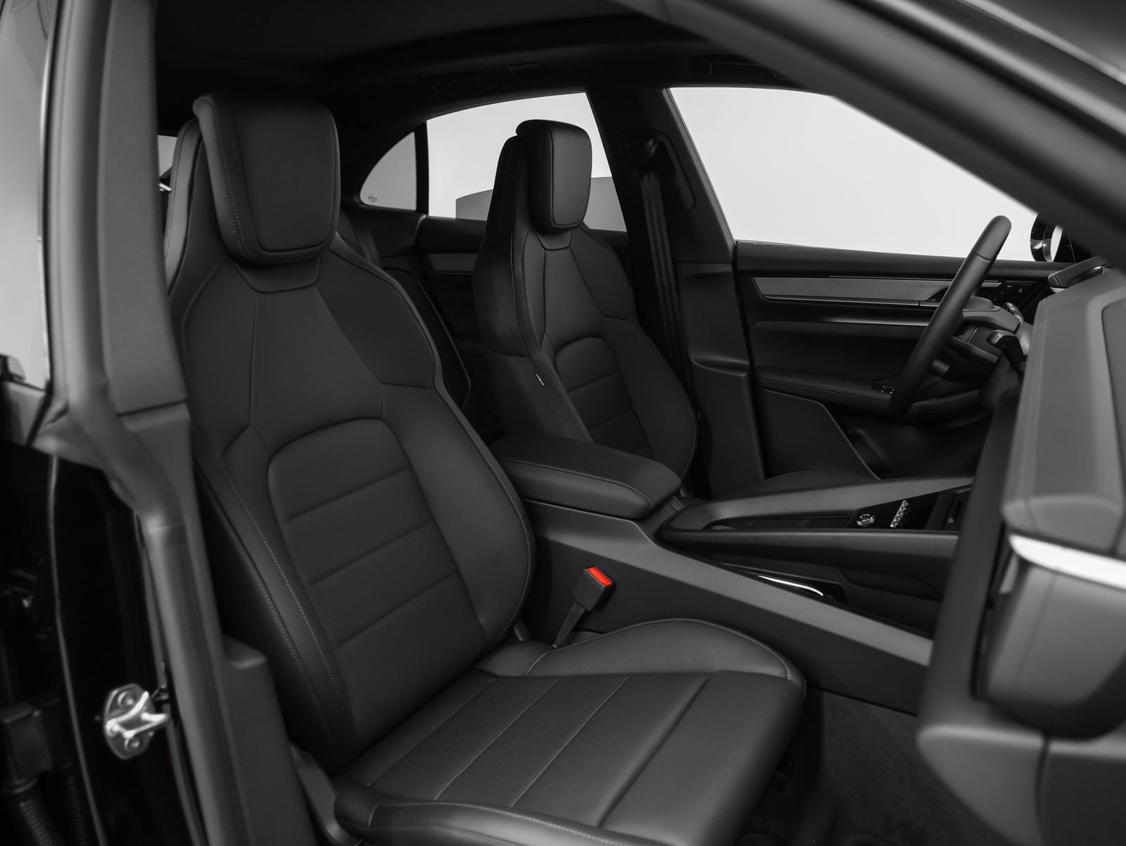 2025 Porsche Macan Electric 4