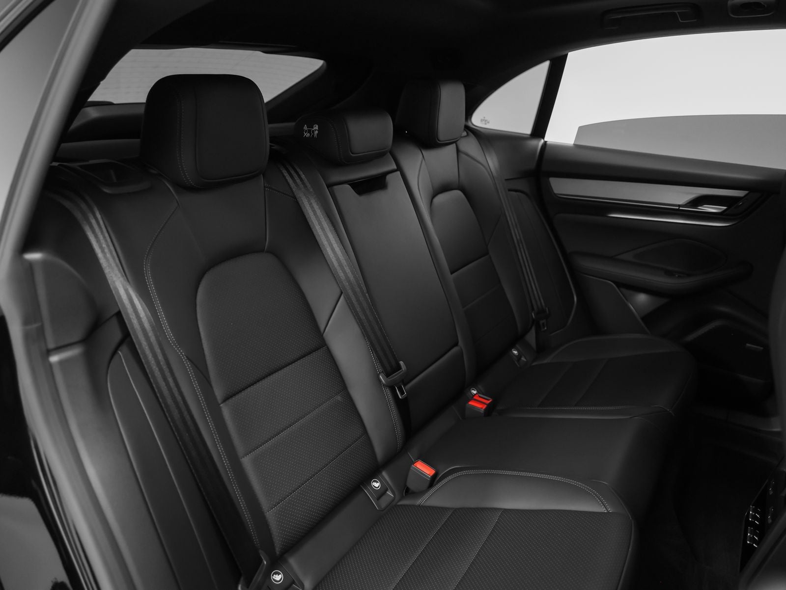 2025 Porsche Macan Electric 4