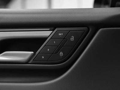 2025 Porsche Macan Electric 4