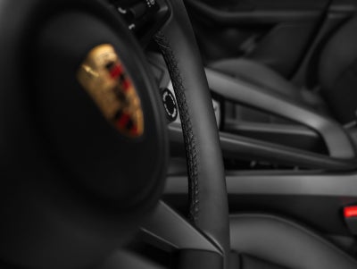 2025 Porsche Macan Electric 4