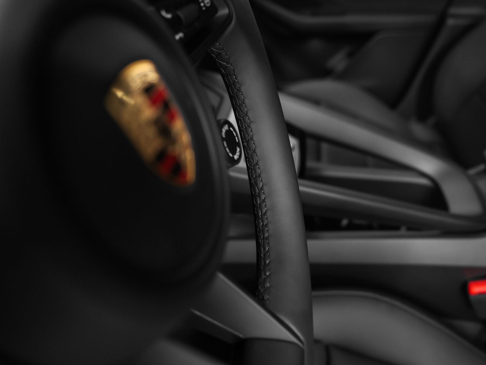 2025 Porsche Macan Electric 4