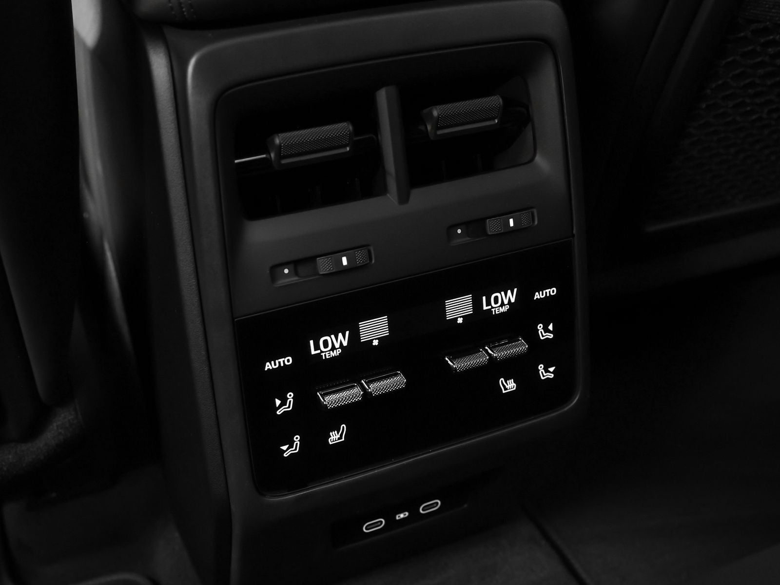 2025 Porsche Macan Electric 4