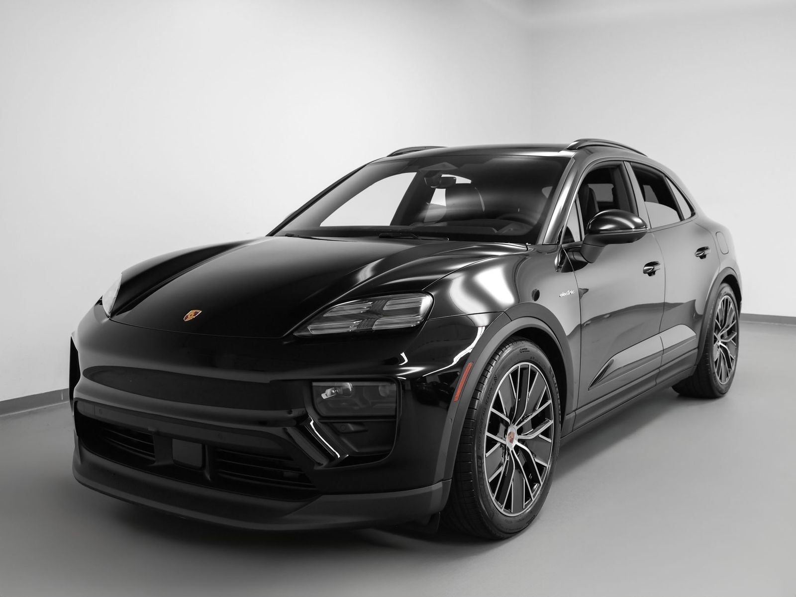 2025 Porsche Macan Electric 4