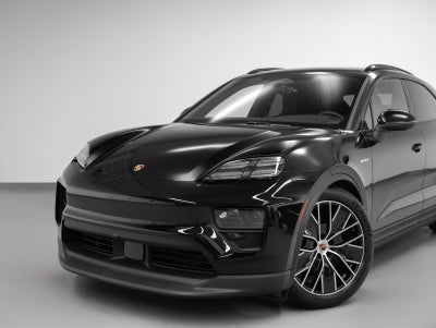 2025 Porsche Macan Electric 4
