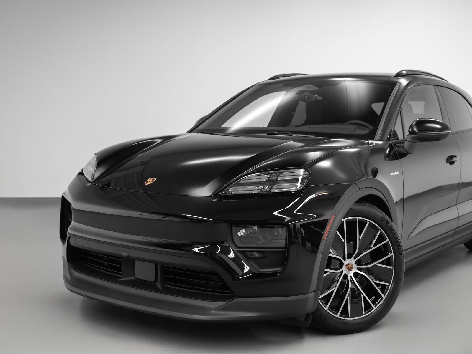 2025 Porsche Macan Electric 4