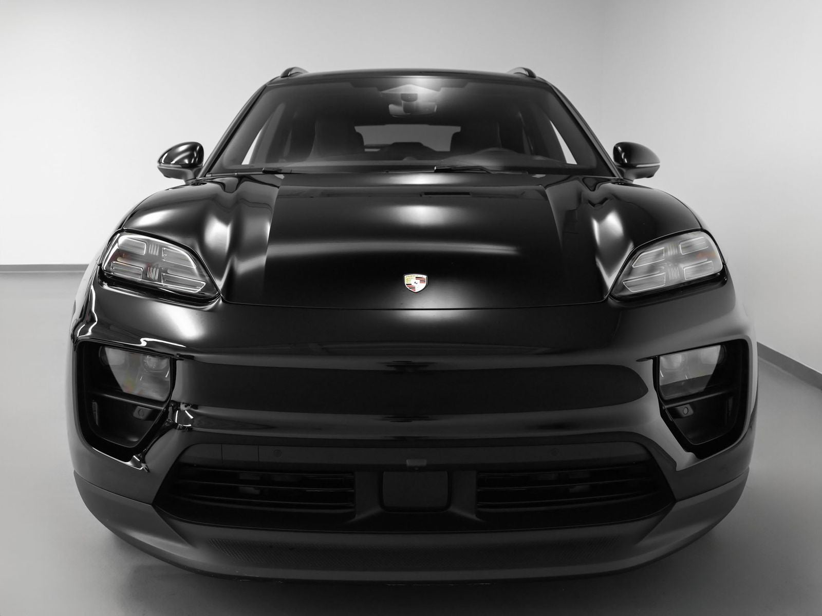 2025 Porsche Macan Electric 4