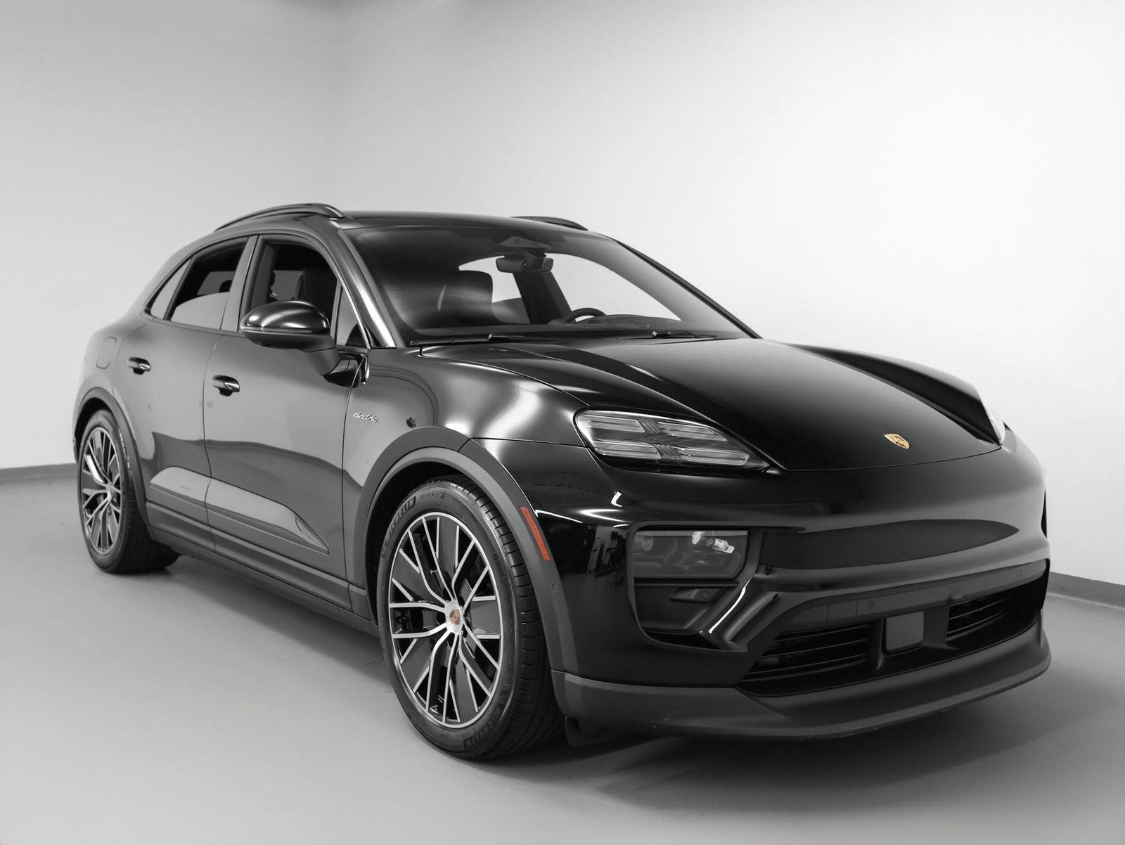 2025 Porsche Macan Electric 4