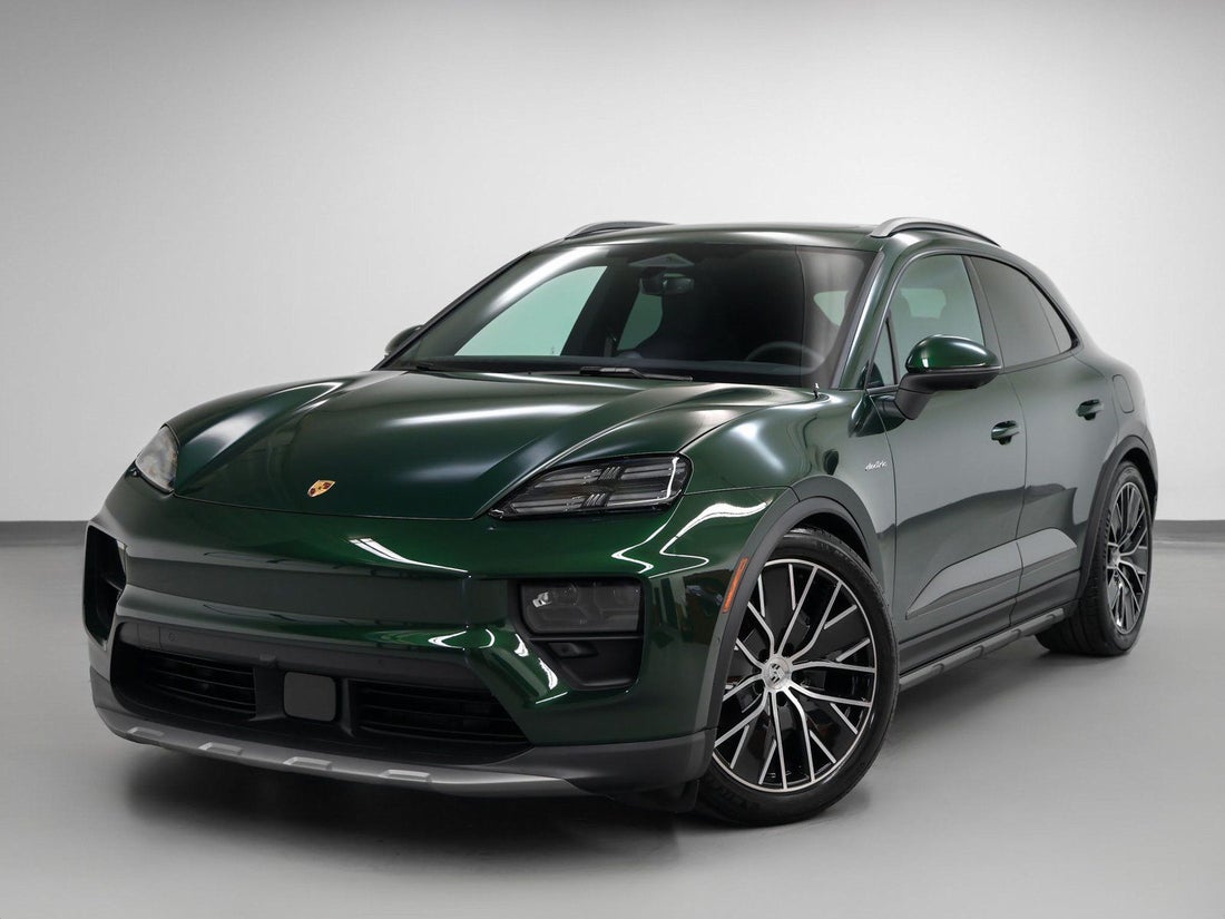 2025 Porsche Macan 4 Electric — photo 1 of 53
