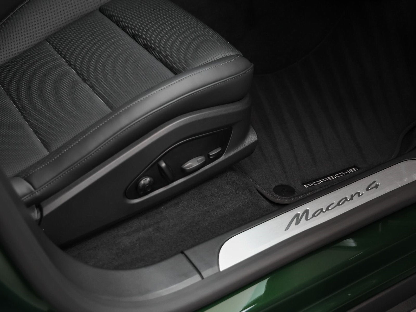 2025 Porsche Macan Macan 4 Electric