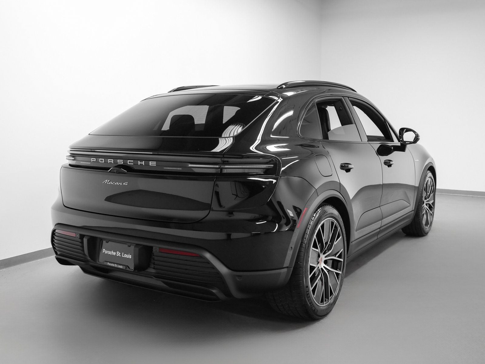 2026 Porsche Macan 4 Electric