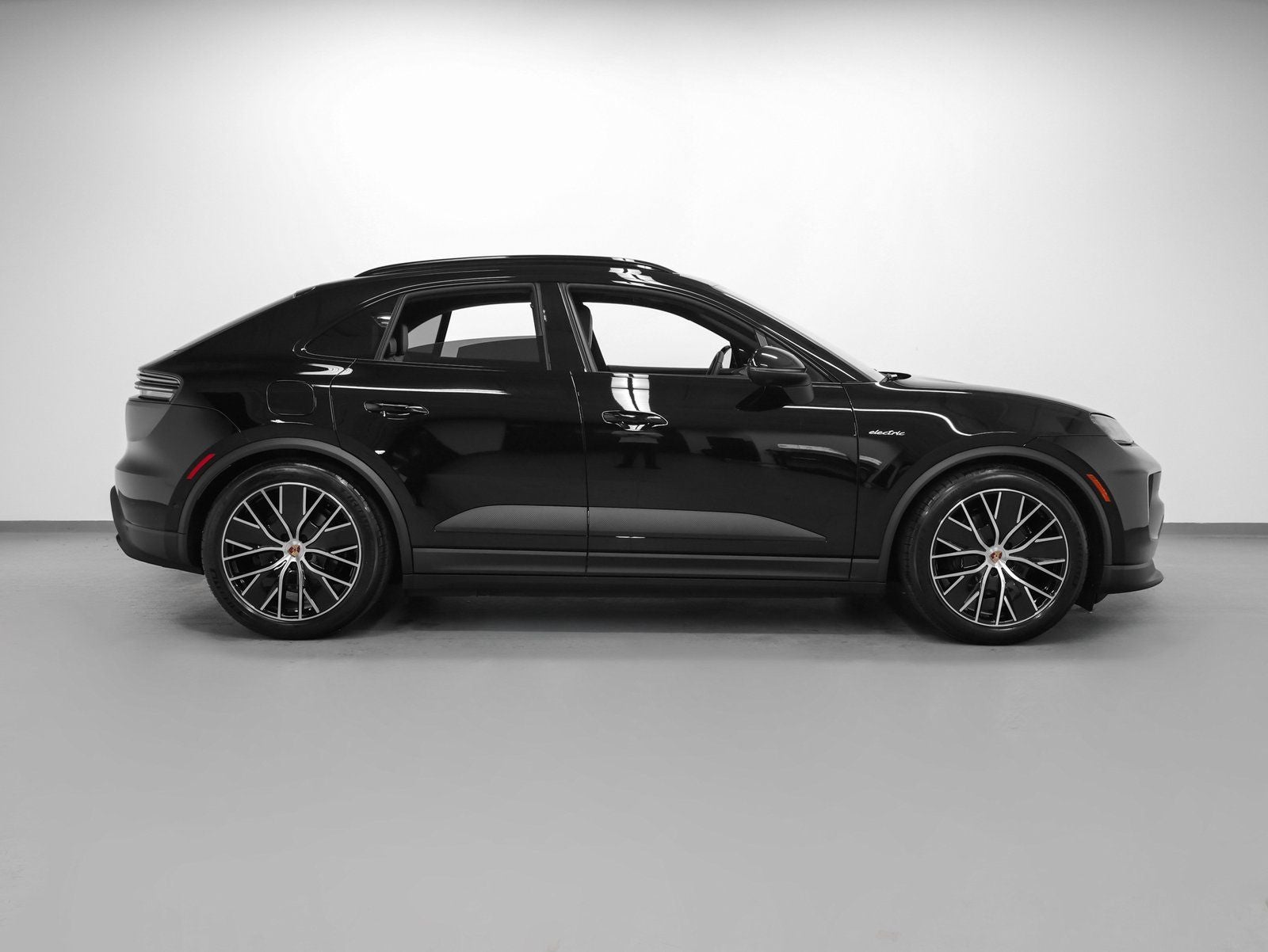 2026 Porsche Macan 4 Electric