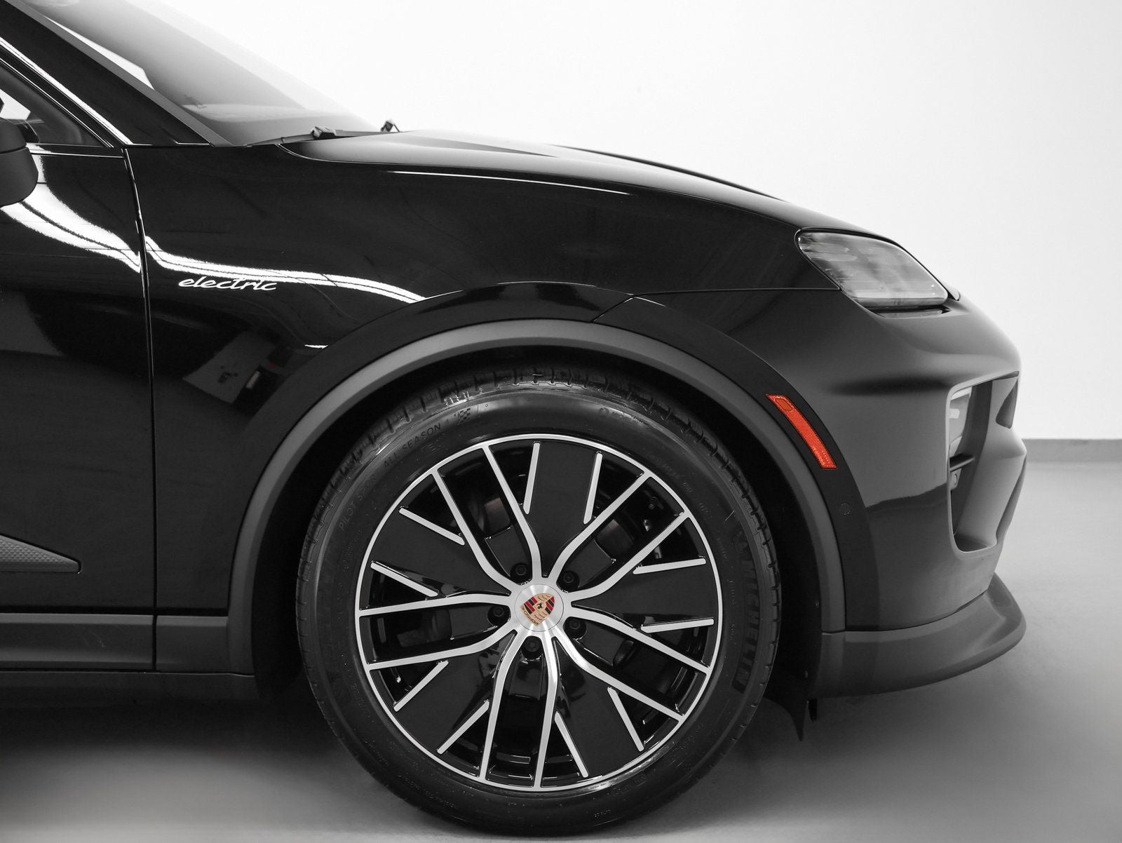 2026 Porsche Macan 4 Electric