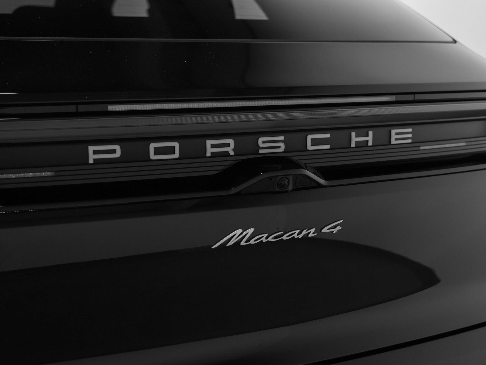 2026 Porsche Macan 4 Electric