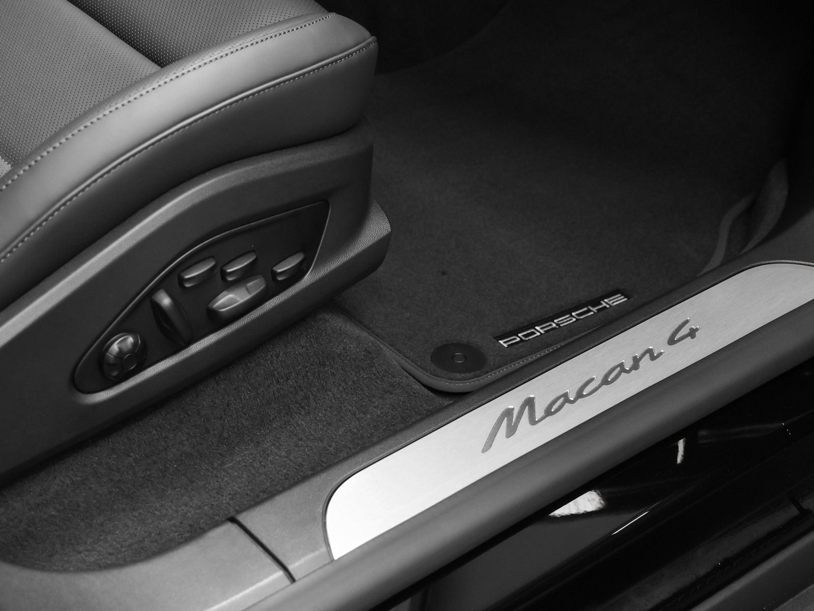 2026 Porsche Macan 4 Electric