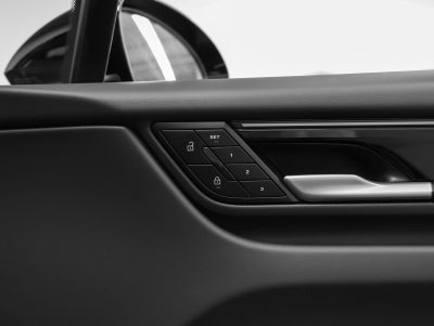 2026 Porsche Macan 4 Electric