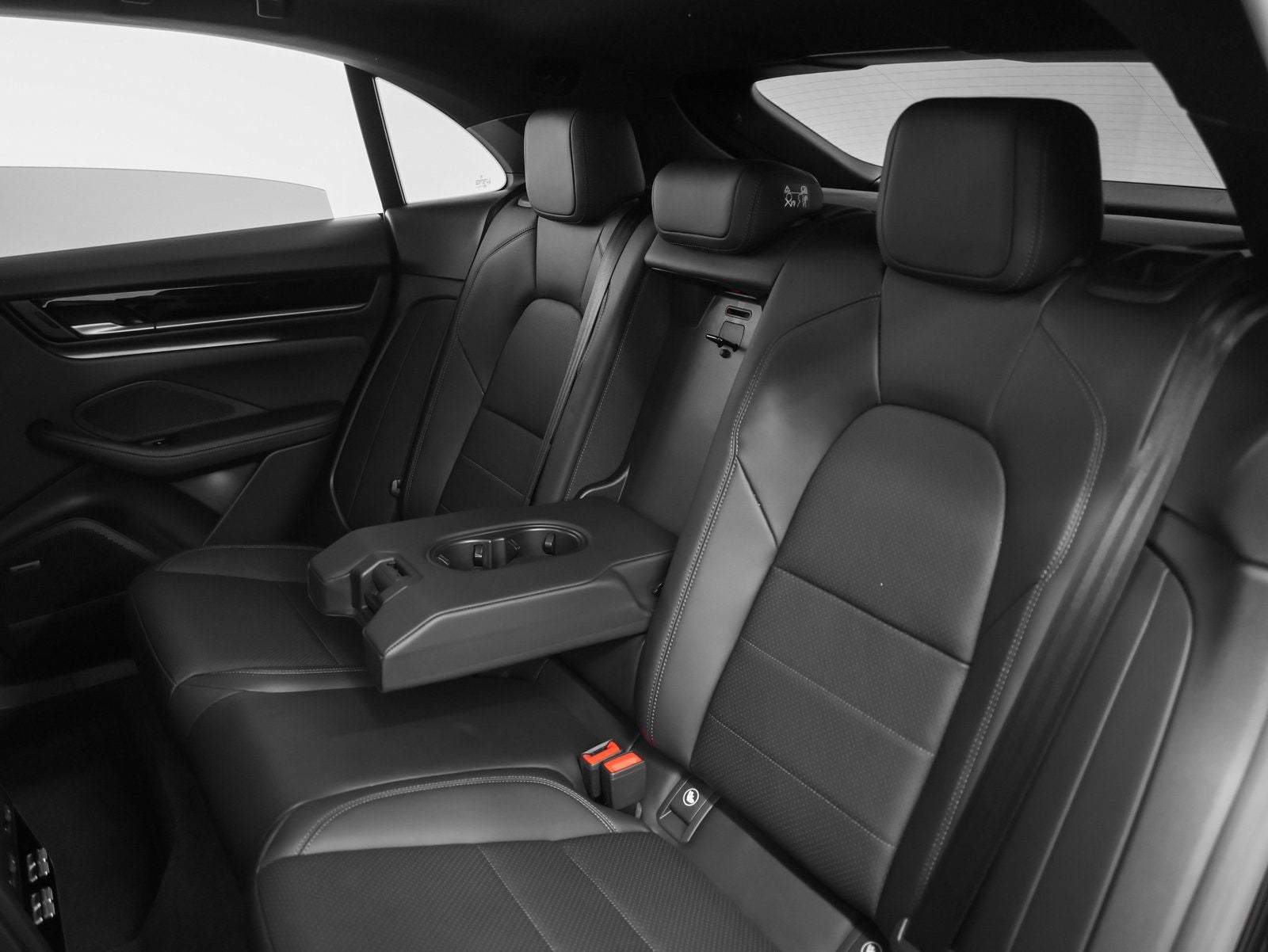 2026 Porsche Macan 4 Electric