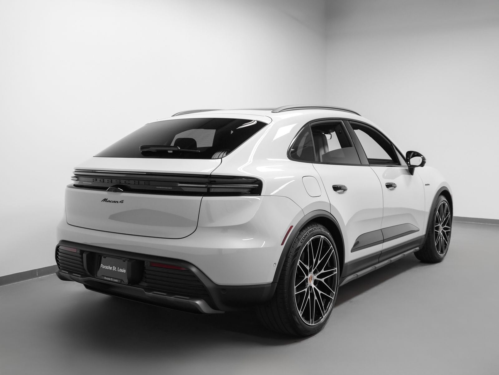 2026 Porsche Macan 4 Electric