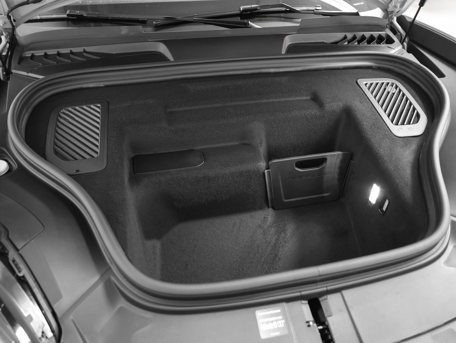 2026 Porsche Macan 4 Electric