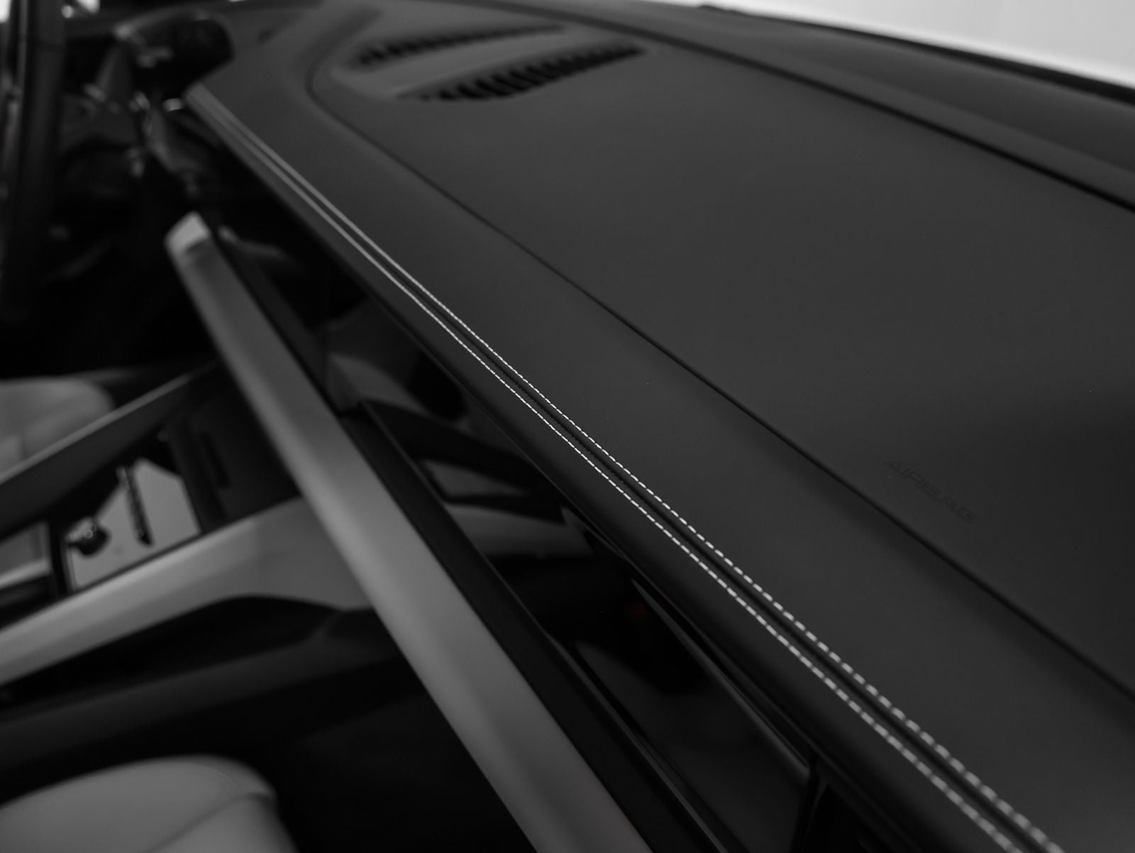 2026 Porsche Macan 4 Electric