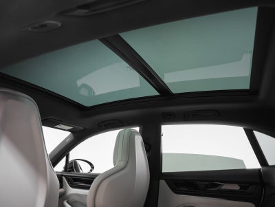 2026 Porsche Macan 4 Electric