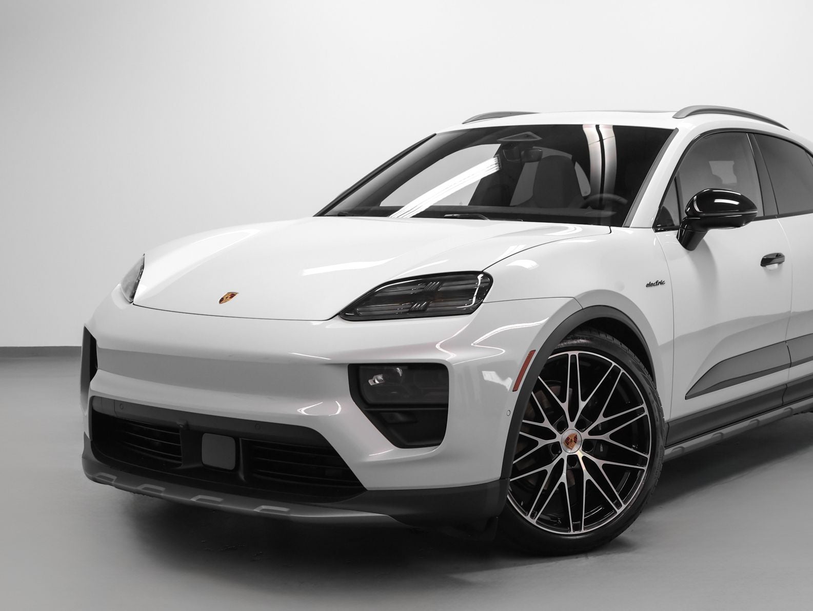 2026 Porsche Macan 4 Electric