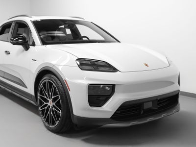 2026 Porsche Macan 4 Electric