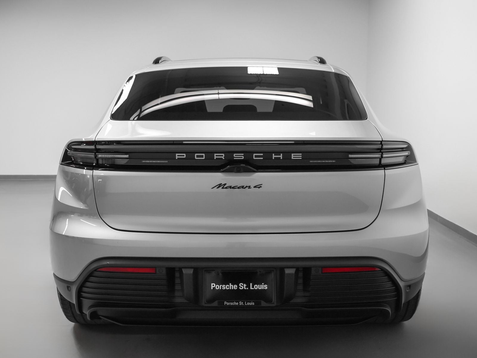 2026 Porsche Macan 4 Electric