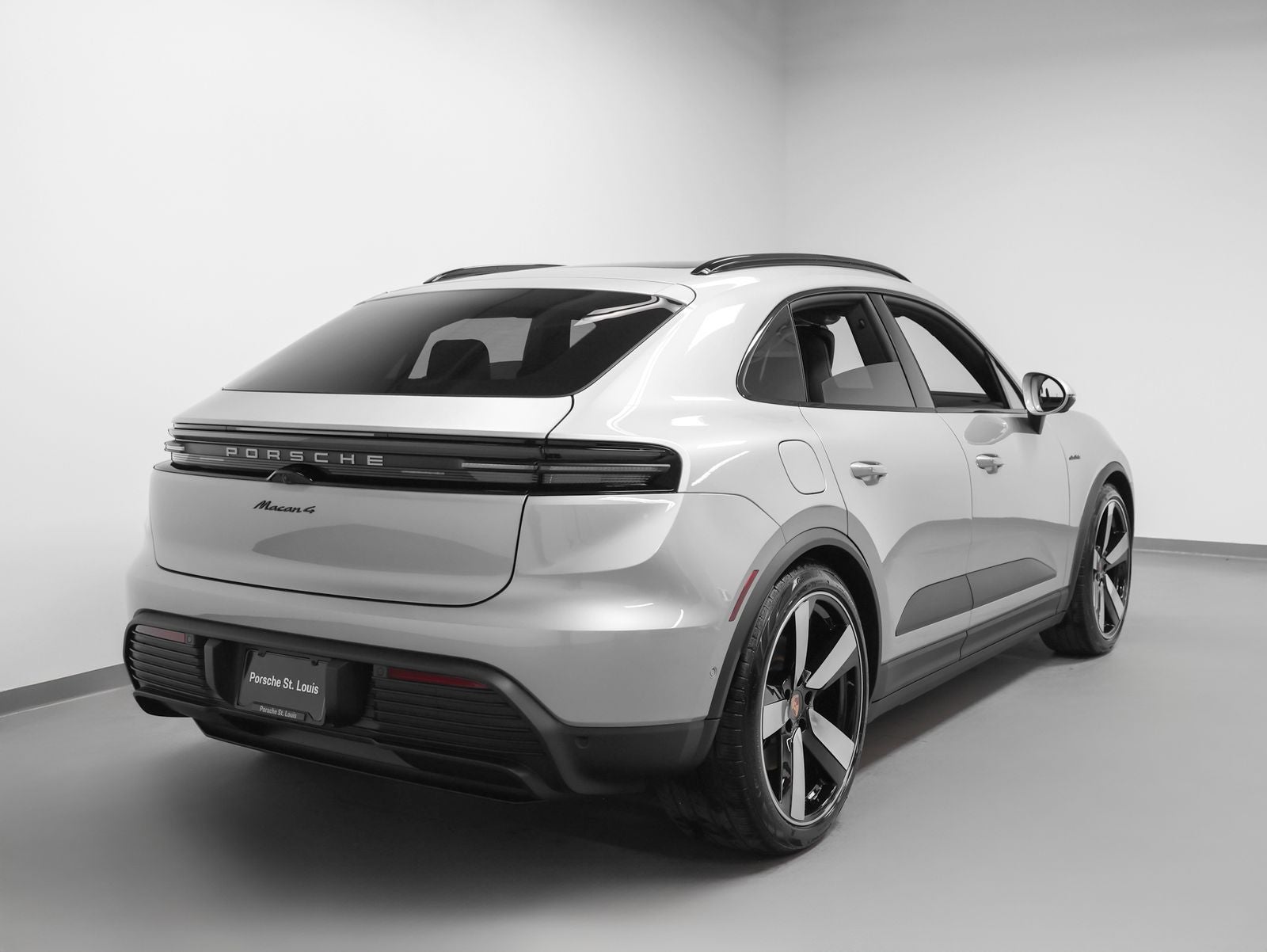 2026 Porsche Macan 4 Electric