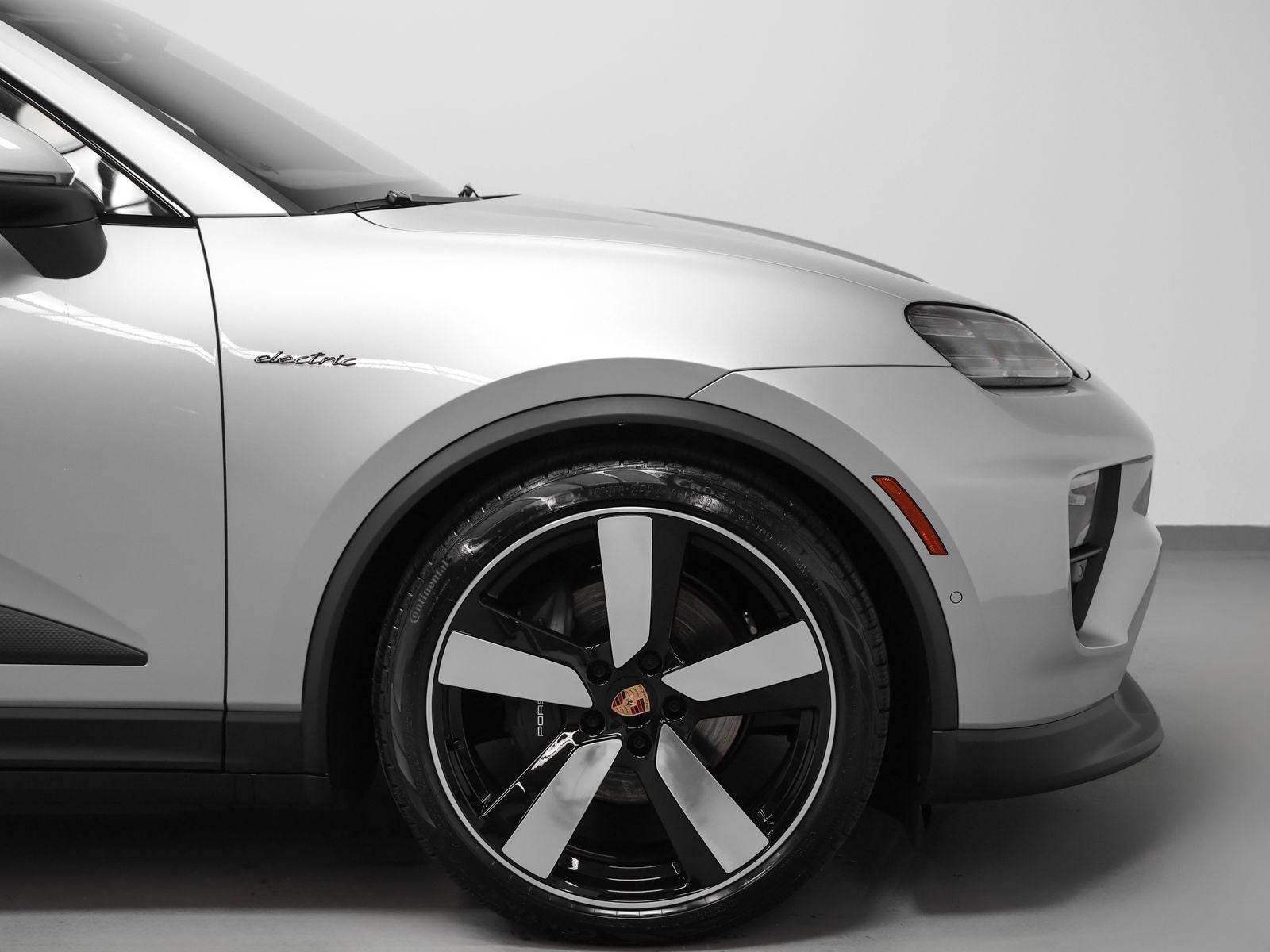 2026 Porsche Macan 4 Electric