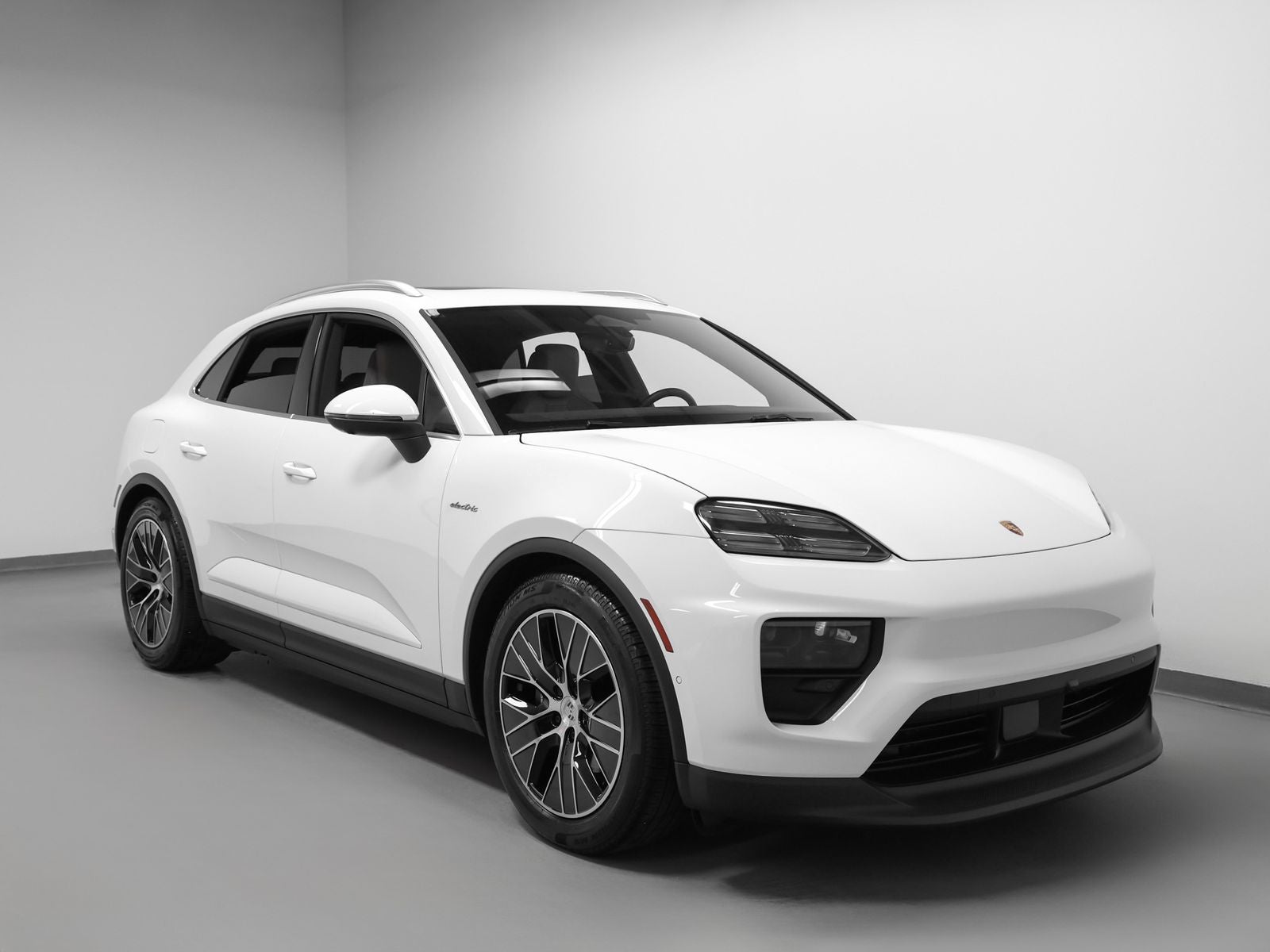 2025 Porsche Macan 4 Electric