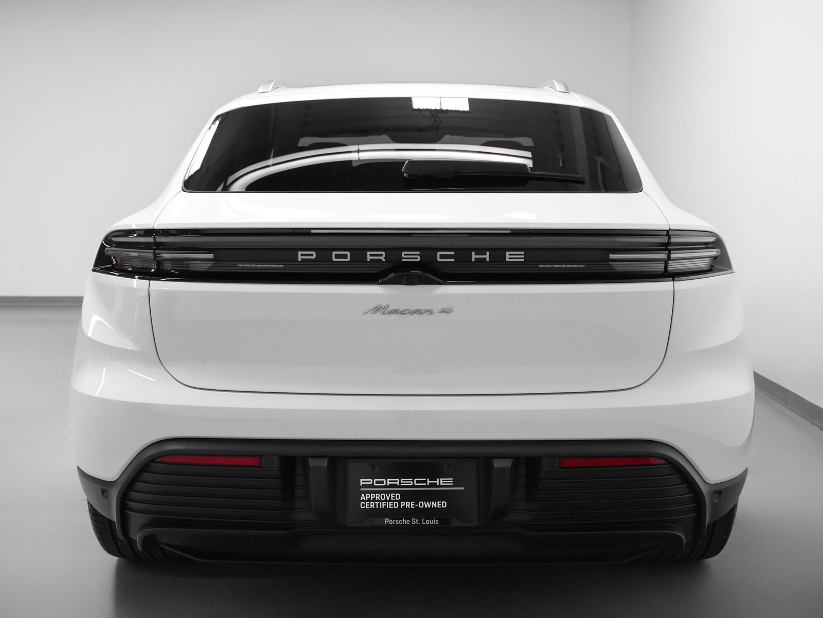 2025 Porsche Macan 4 Electric