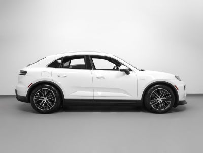 2025 Porsche Macan 4 Electric
