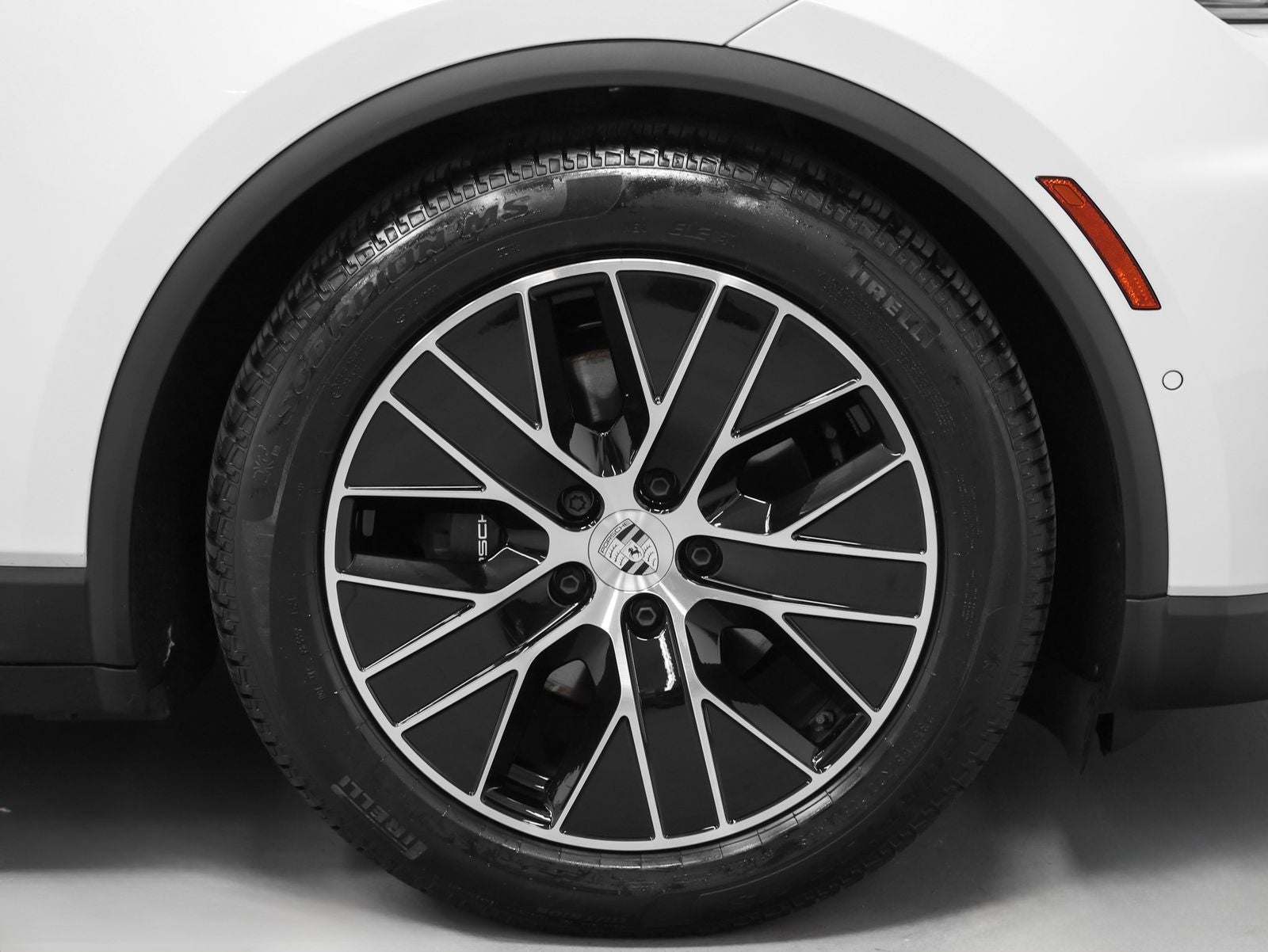 2025 Porsche Macan 4 Electric