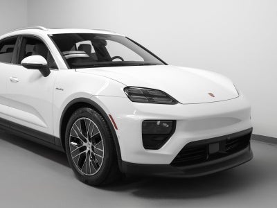 2025 Porsche Macan 4 Electric